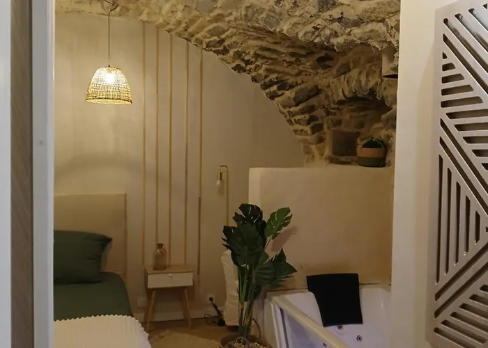 Apartment Escapade Romantique Ardechoise *